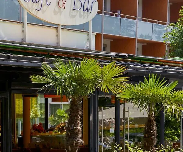 丰塔纳温泉酒店 酒店 4*